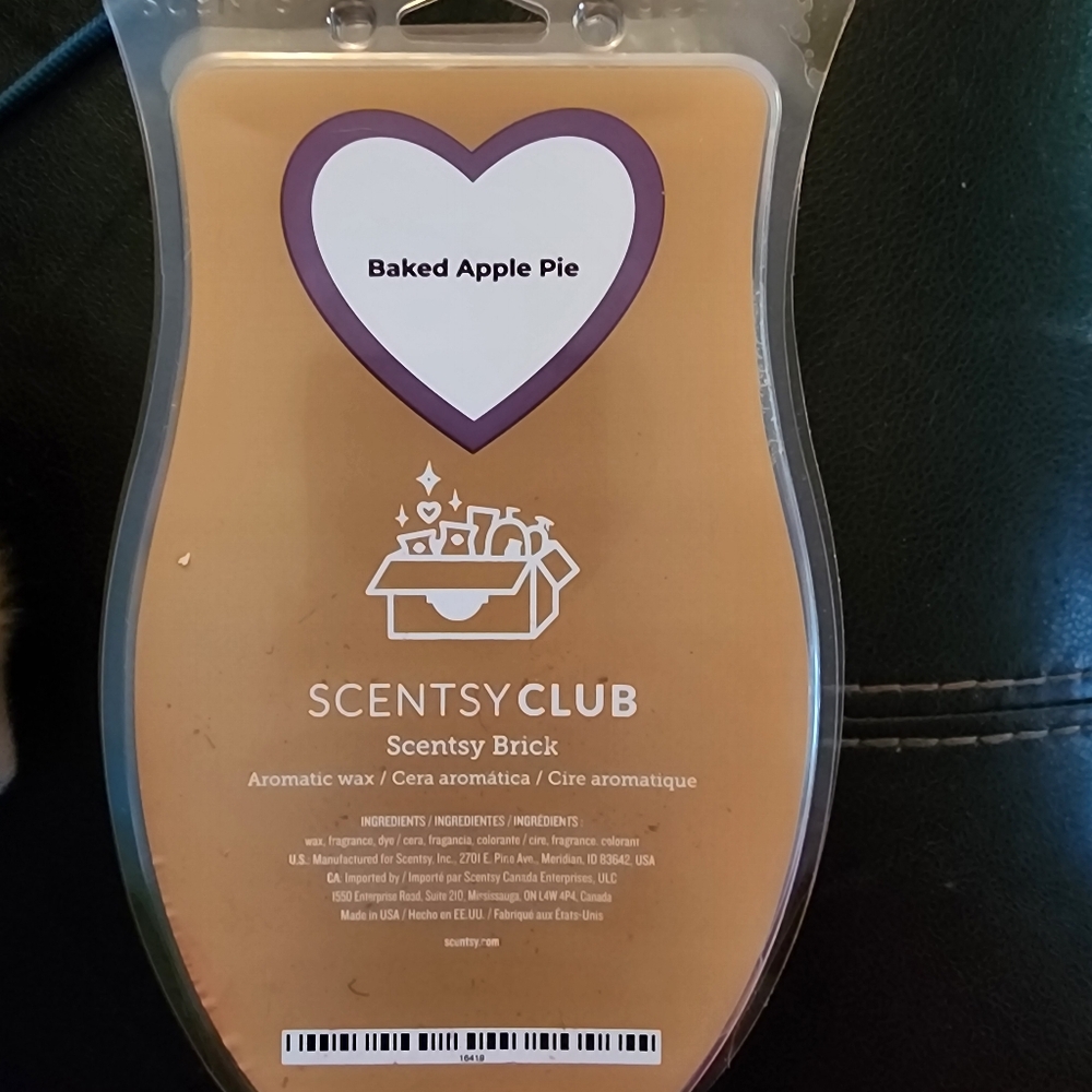 NEW Scentsy Baked Apple Pie brick